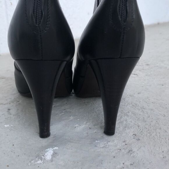 Beautiful Cole Han’s - Picture 6 of 10